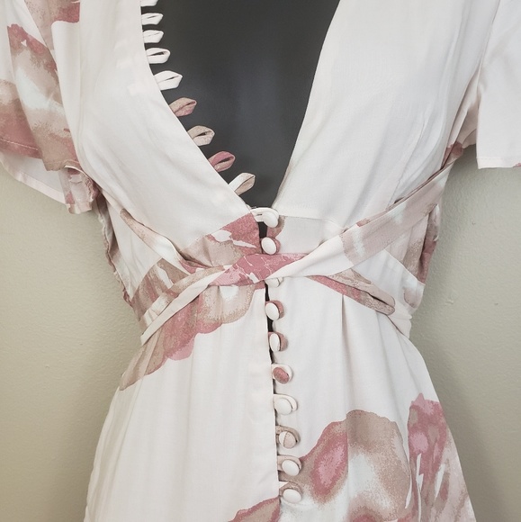 *Last One* B2G1 Floral Print Romper - Picture 5 of 6